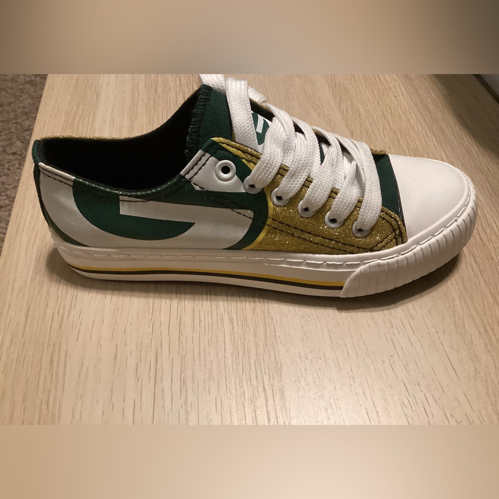 Green Bay Packers shoes. Size 7 by Yes We Vibe
New, never worn.